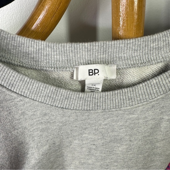 BP Grey Patchwork Heart Crewneck sz 1X - Picture 4 of 5